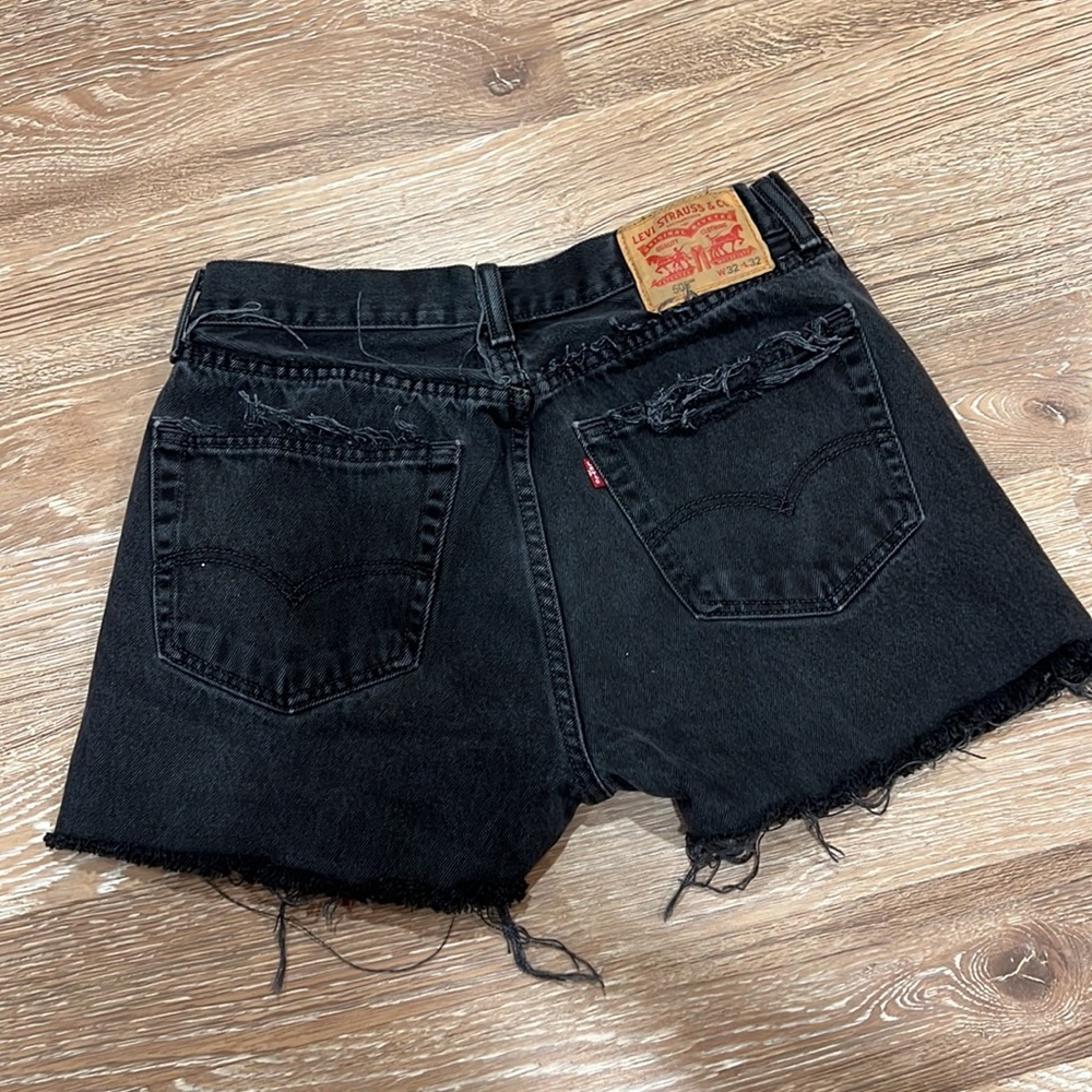 Vintage Levi's Jean shorts upcycled by Jae Made Jeans - Picture 3 of 3